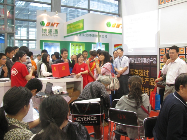 圖6 Digi-Key場(chǎng)面火爆因素之&mdash;&mdash;與觀眾熱鬧的互動(dòng)