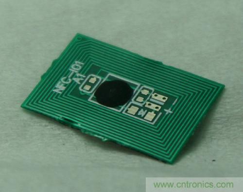 一分錢一分貨！帶NFC功能藍牙耳機拆解