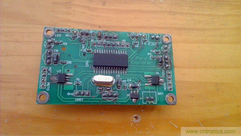 牛人力作！PCB版藍(lán)牙智能小車DIY