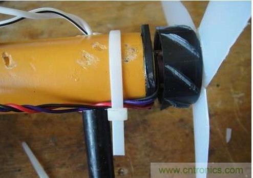 創(chuàng)意DIY！迷你風力發(fā)電機！