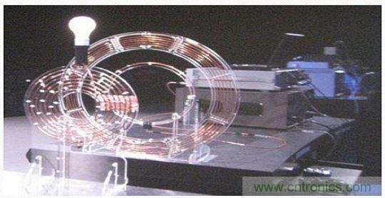 預(yù)言：無(wú)線電力傳輸或?qū)⒏淖兾磥?lái)世界？