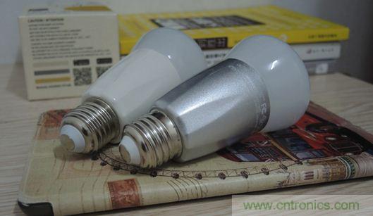 拆解分析:兩款藍牙LED智能燈泡大比拼