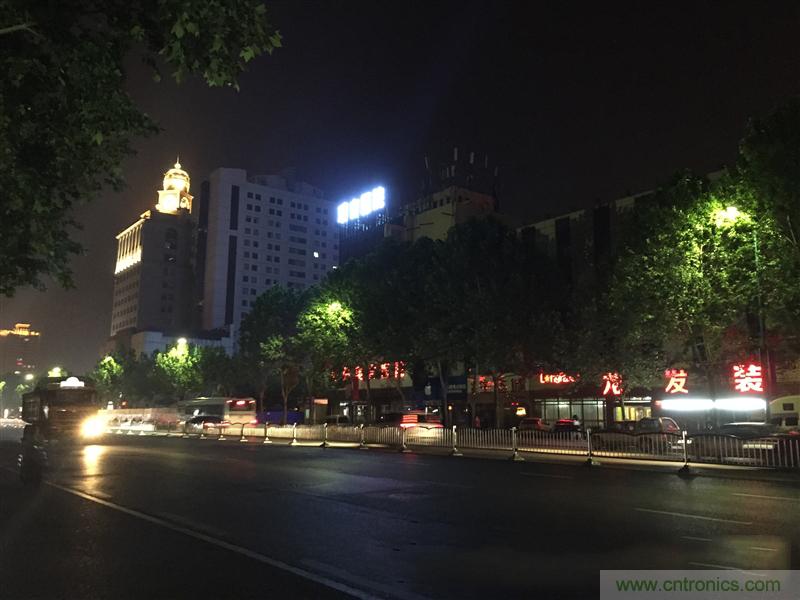 無(wú)邊框的 nubia Z9 ，一款既有驚喜，又有驚艷的智能手機(jī)