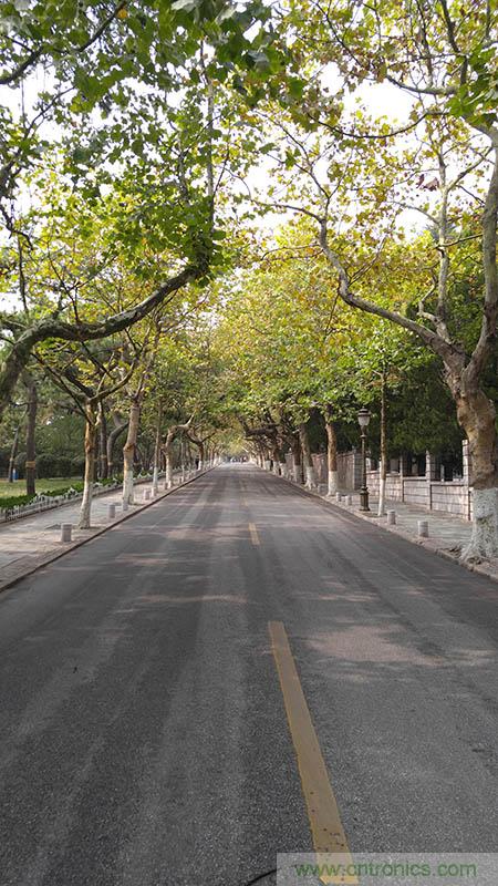 業(yè)界良心 LG V10 評(píng)測(cè):剛毅、冷峻，不失人性化