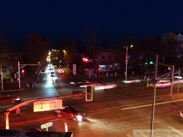 能媲美微單的 Zenfone Zoom測評：請叫我&ldquo;奧利奧&rdquo;拍照手機