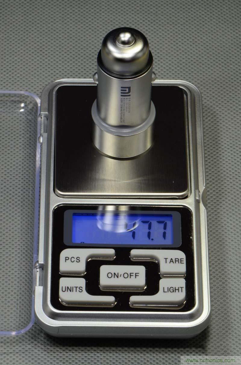 小米車載充電器拆解評測：49元能讓這枚&ldquo;子彈&rdquo;飛多遠？