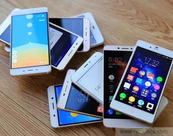 2015年9款千元智能手機(jī)橫評(píng)：誰(shuí)才是紅海霸主？