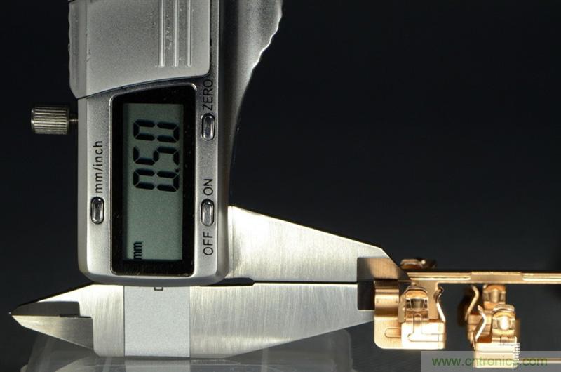 做工怒贊 神秘芯片！小米智能插線板拆解、評測