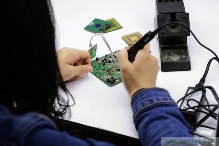 一款能喚起 70 后工程師朋友&ldquo;童年趣事&rdquo;的迷你電烙鐵！