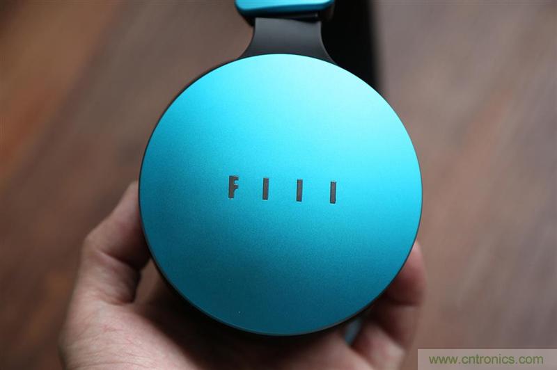 頭條哥的夢(mèng)想之作！FIIL耳機(jī)能讓汪峰上頭條否？