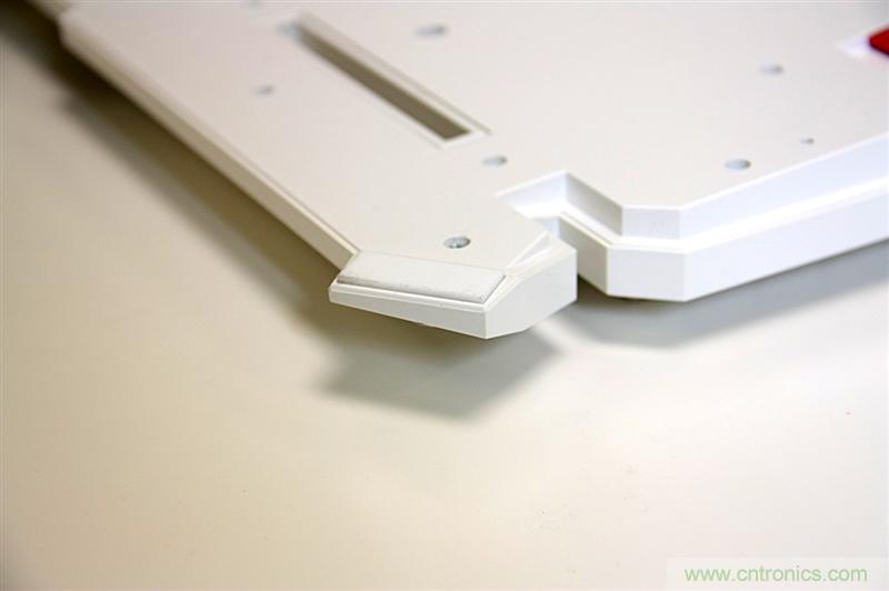 曾經(jīng)的網(wǎng)吧統(tǒng)治者&mdash;雙飛燕血手幽靈機(jī)械鍵盤，真世界最快？