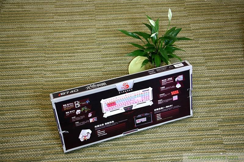 曾經(jīng)的網(wǎng)吧統(tǒng)治者&mdash;雙飛燕血手幽靈機(jī)械鍵盤，真世界最快？