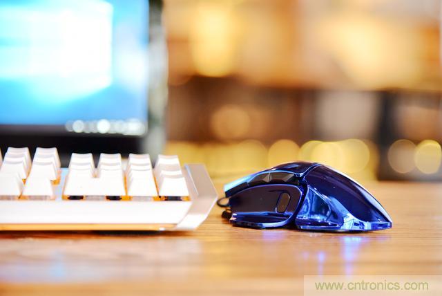 左手寫愛，右手寫他&mdash;&mdash;從此鍵盤鼠標不分家！