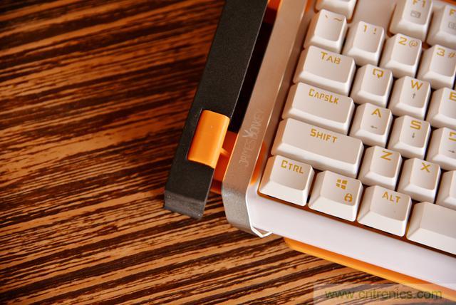 左手寫愛，右手寫他&mdash;&mdash;從此鍵盤鼠標不分家！