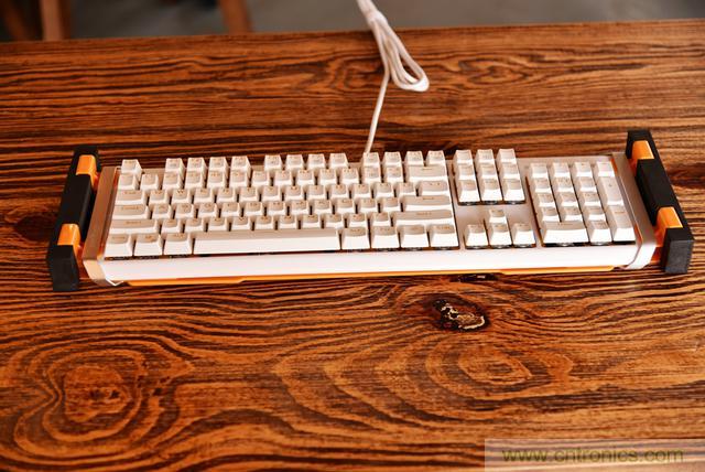 左手寫愛，右手寫他&mdash;&mdash;從此鍵盤鼠標不分家！