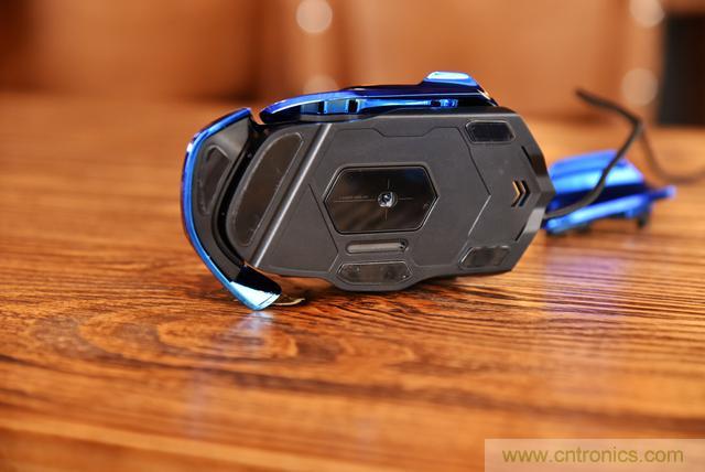 左手寫愛，右手寫他&mdash;&mdash;從此鍵盤鼠標不分家！