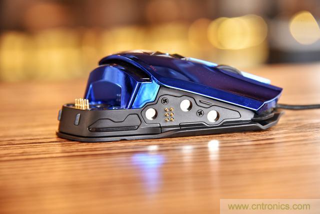 左手寫愛，右手寫他&mdash;&mdash;從此鍵盤鼠標不分家！