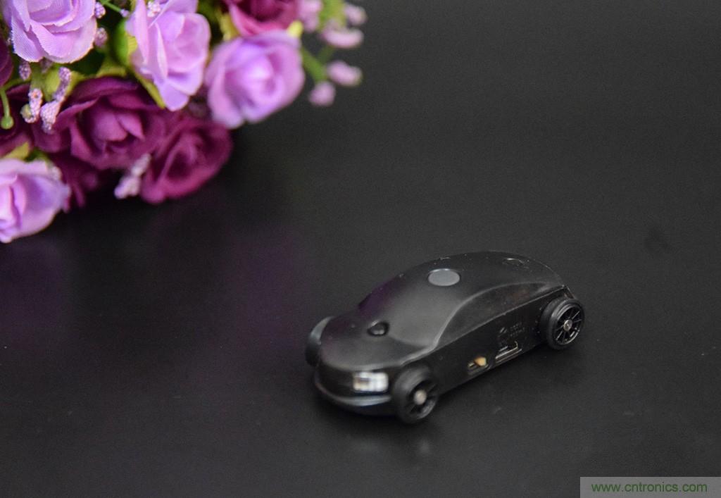 虛擬與現(xiàn)實(shí)相結(jié)合的飛車(chē)游戲，讓你體驗(yàn)速度與激情的碰撞！