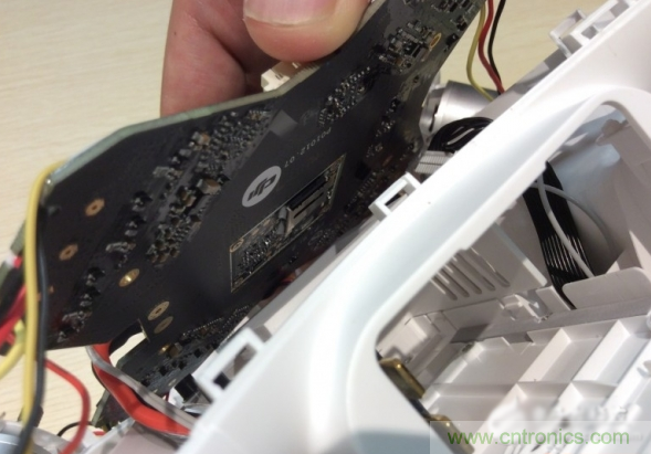 真飛機(jī)拆不著，那就來(lái)拆拆無(wú)人機(jī)&ldquo;鼻祖&rdquo;大疆吧！