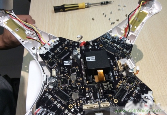 真飛機(jī)拆不著，那就來(lái)拆拆無(wú)人機(jī)&ldquo;鼻祖&rdquo;大疆吧！