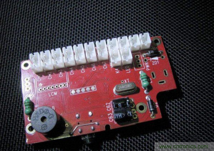 無(wú)人機(jī) DIY 制作全過(guò)程，酷得不要不要的！