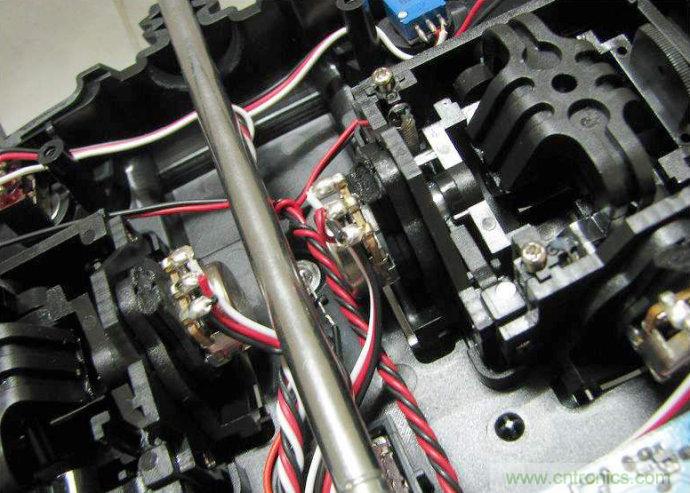 無(wú)人機(jī) DIY 制作全過(guò)程，酷得不要不要的！