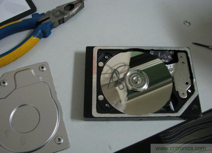 無(wú)人機(jī) DIY 制作全過(guò)程，酷得不要不要的！