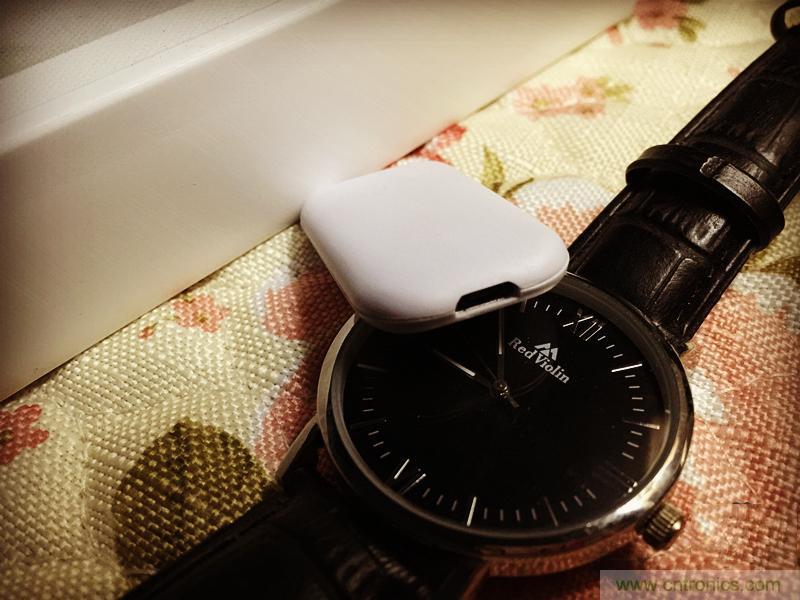 &ldquo;雙享號(hào)&rdquo;讓 iPhone 實(shí)現(xiàn)雙卡雙待，So easy！