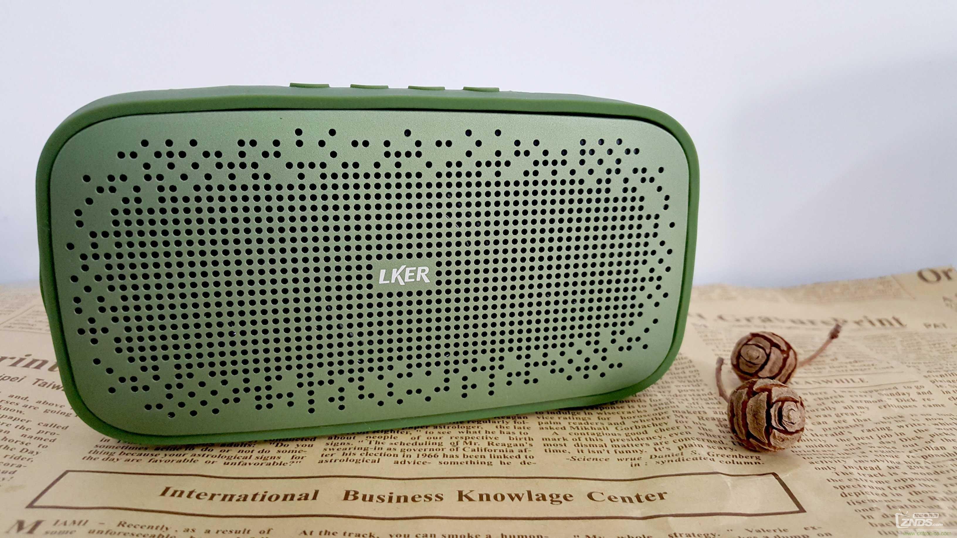 搞怪&ldquo;美人魚&rdquo;盡享靈克藍牙音箱的天籟之音！