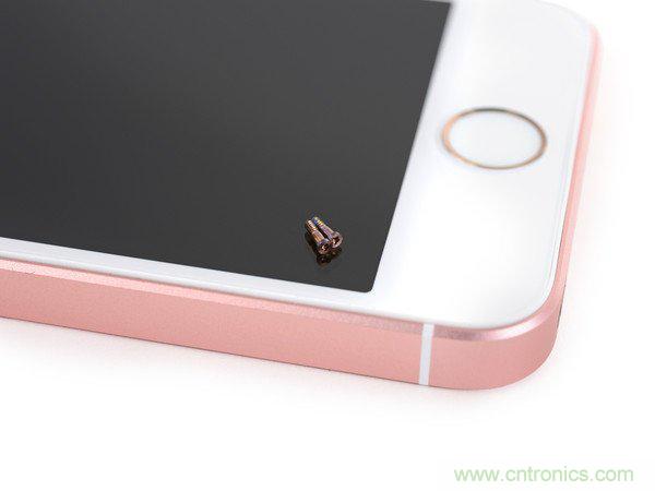 有什么地方?jīng)]有變？iPhone SE真機(jī)拆解