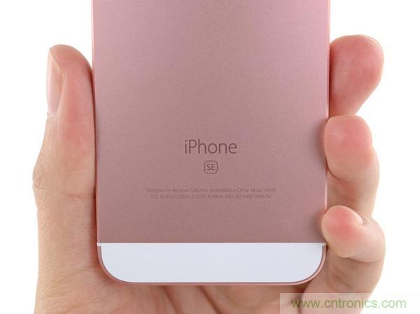 有什么地方?jīng)]有變？iPhone SE真機(jī)拆解