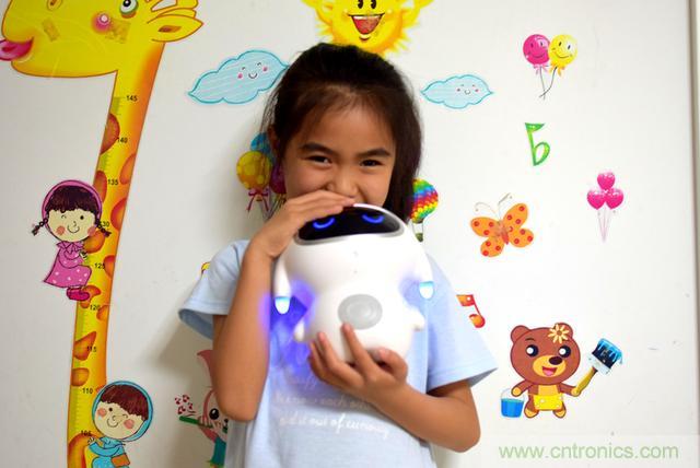 &ldquo;爸爸再不陪我，我就長大了&rdquo;&mdash;&mdash;小騰機器人