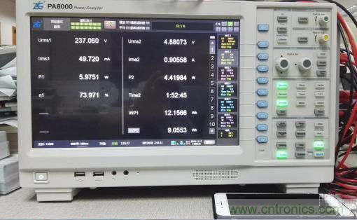 &ldquo;瘋7&rdquo;手機充電實測：為何沿用傳統(tǒng)充電模式？