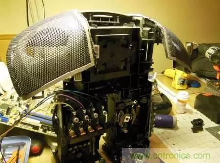 廢舊收音機如何變身成酷炫機器人？