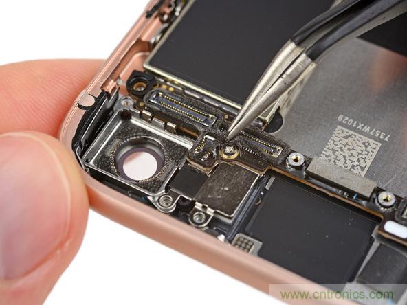 iPhone 8首拆：無線充電版本的iPhone 7？