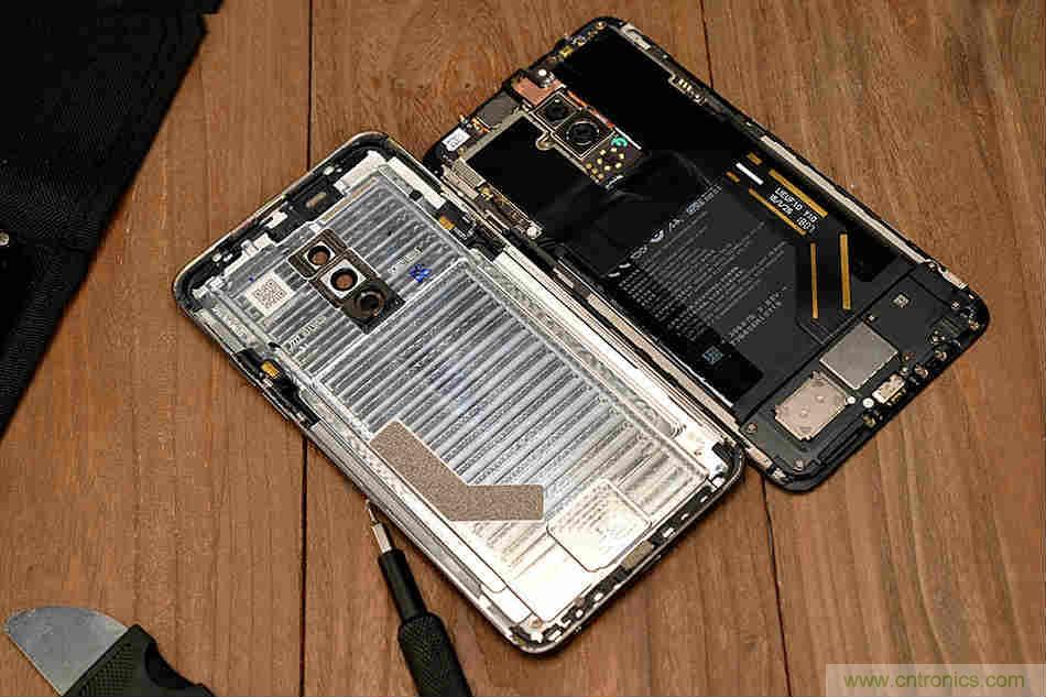 拆解魅族15 Plus：玩轉(zhuǎn)了新概念，但其工藝究竟如何？