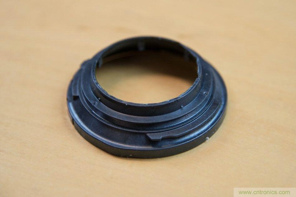 拆解戴森吹風(fēng)機(jī)：近三千元的價(jià)格貴在哪？