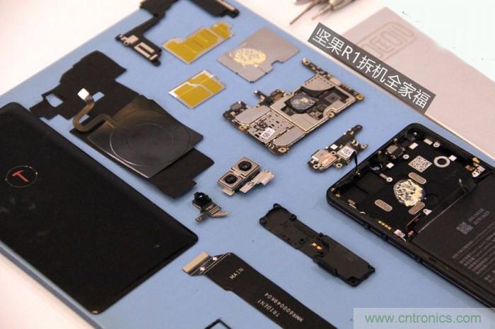 堅(jiān)果R1拆解：內(nèi)部設(shè)計(jì)究竟如何？