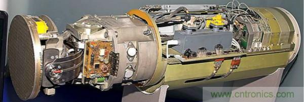 相控微帶天線陣設(shè)計(jì)及單元功率容量計(jì)算