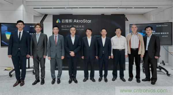 國家科技部黃衛(wèi)副部長(zhǎng)調(diào)研考察芯耀輝科技