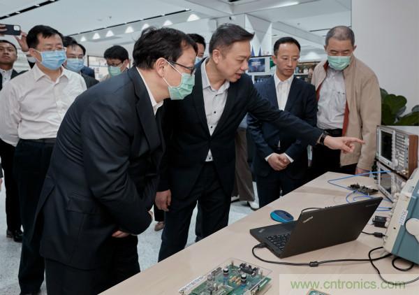 國家科技部黃衛(wèi)副部長(zhǎng)調(diào)研考察芯耀輝科技