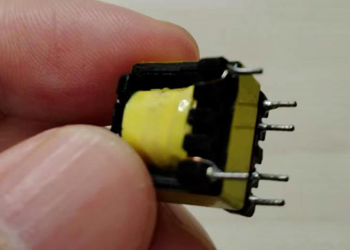 如何利用示波器快速判斷變壓器的同名端和異名端？